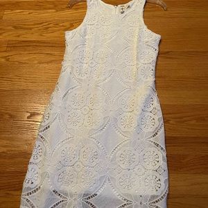 Ladies White Sleeveless Dress- very nice